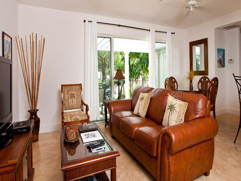 Hotel The Regent Grand à Grace Bay Extérieur photo